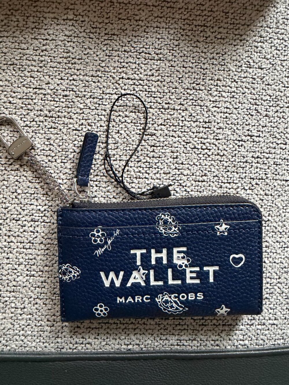 Marc Jacobs THE WALLET Blue Bandana Print w/key cles NWOT